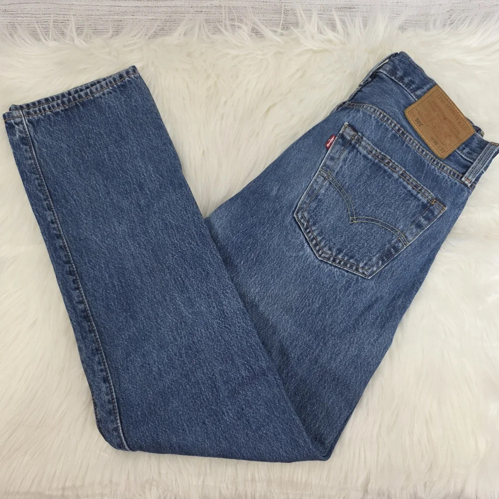 Levis 501 Original Fit Medium Wash Straight Leg Men's Jeans
